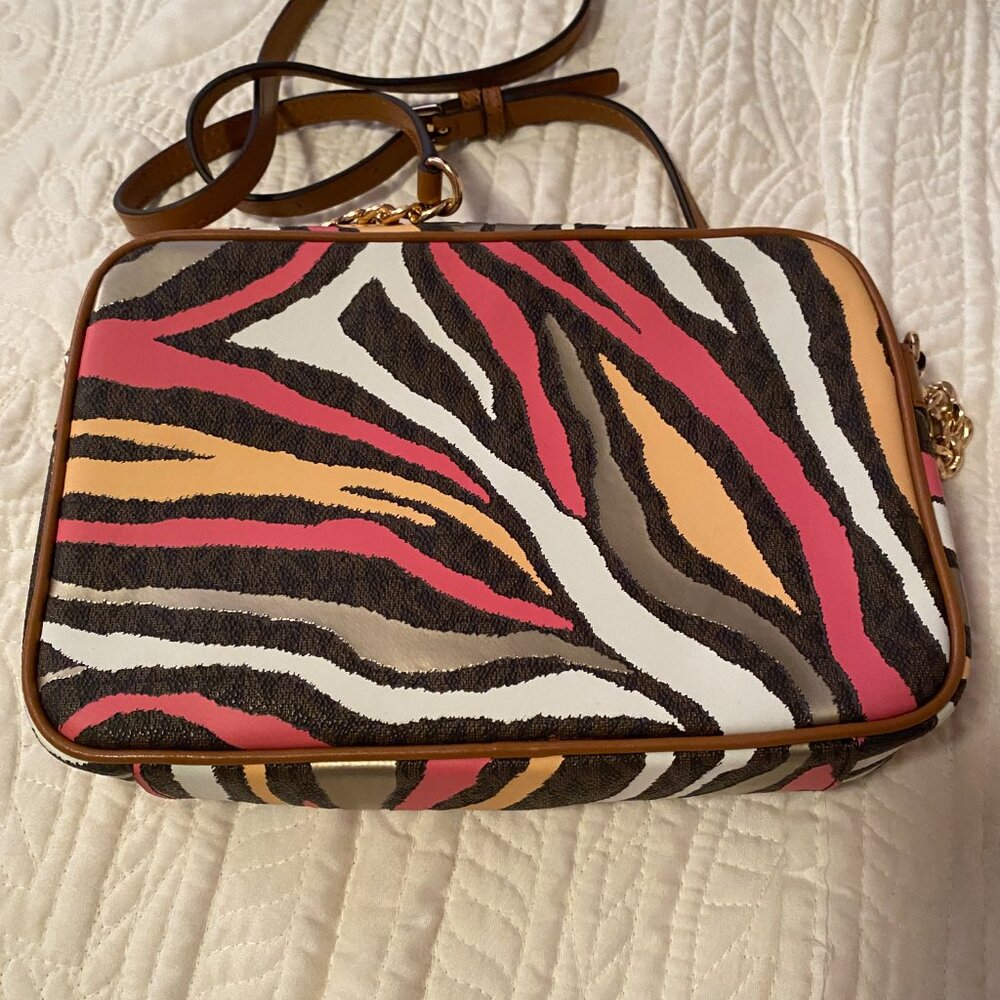 Michael Kors animal print jet set crossbody bag - Picture 2 of 4